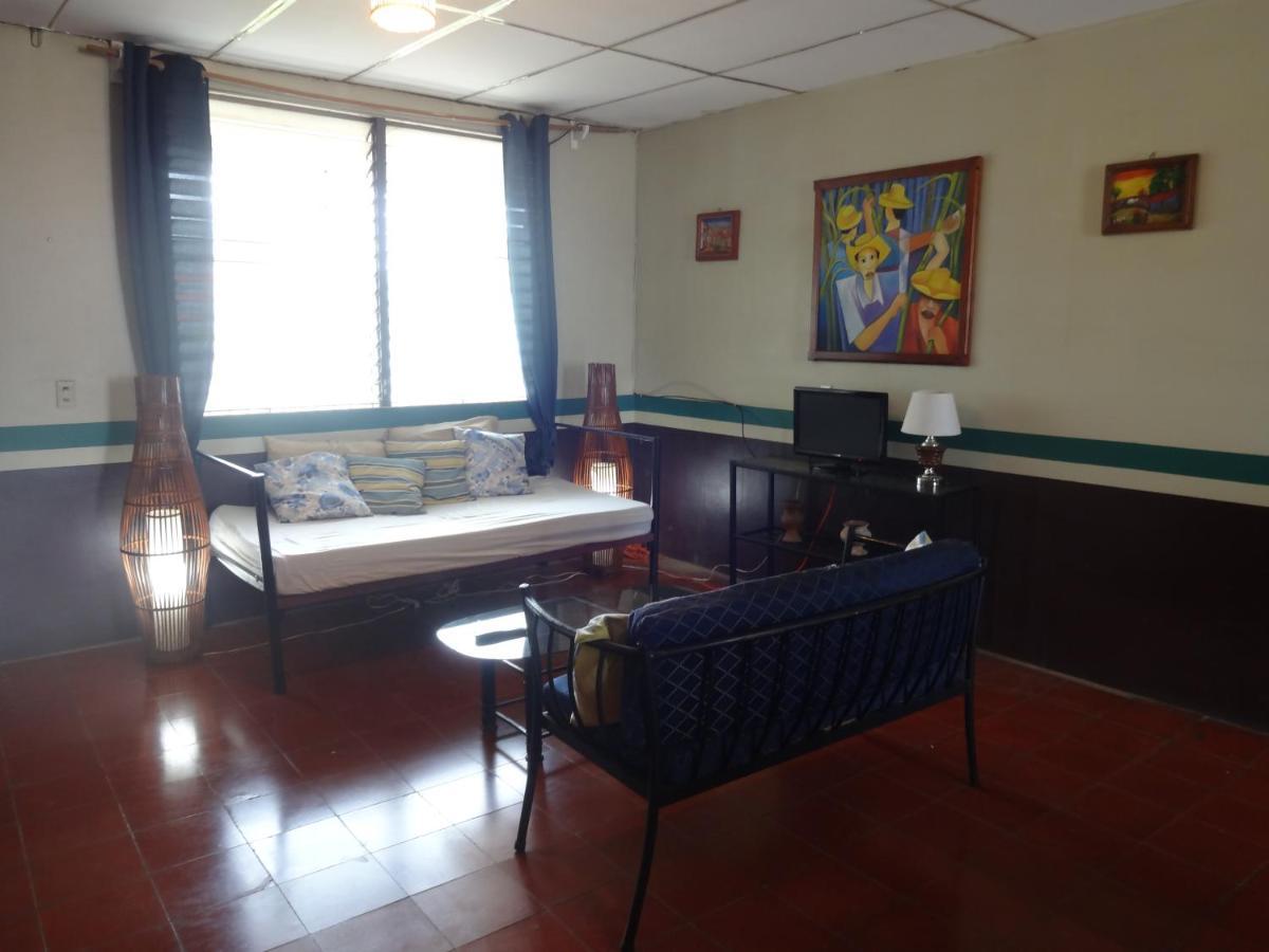 Harvest House Nicaragua Hotel León Esterno foto